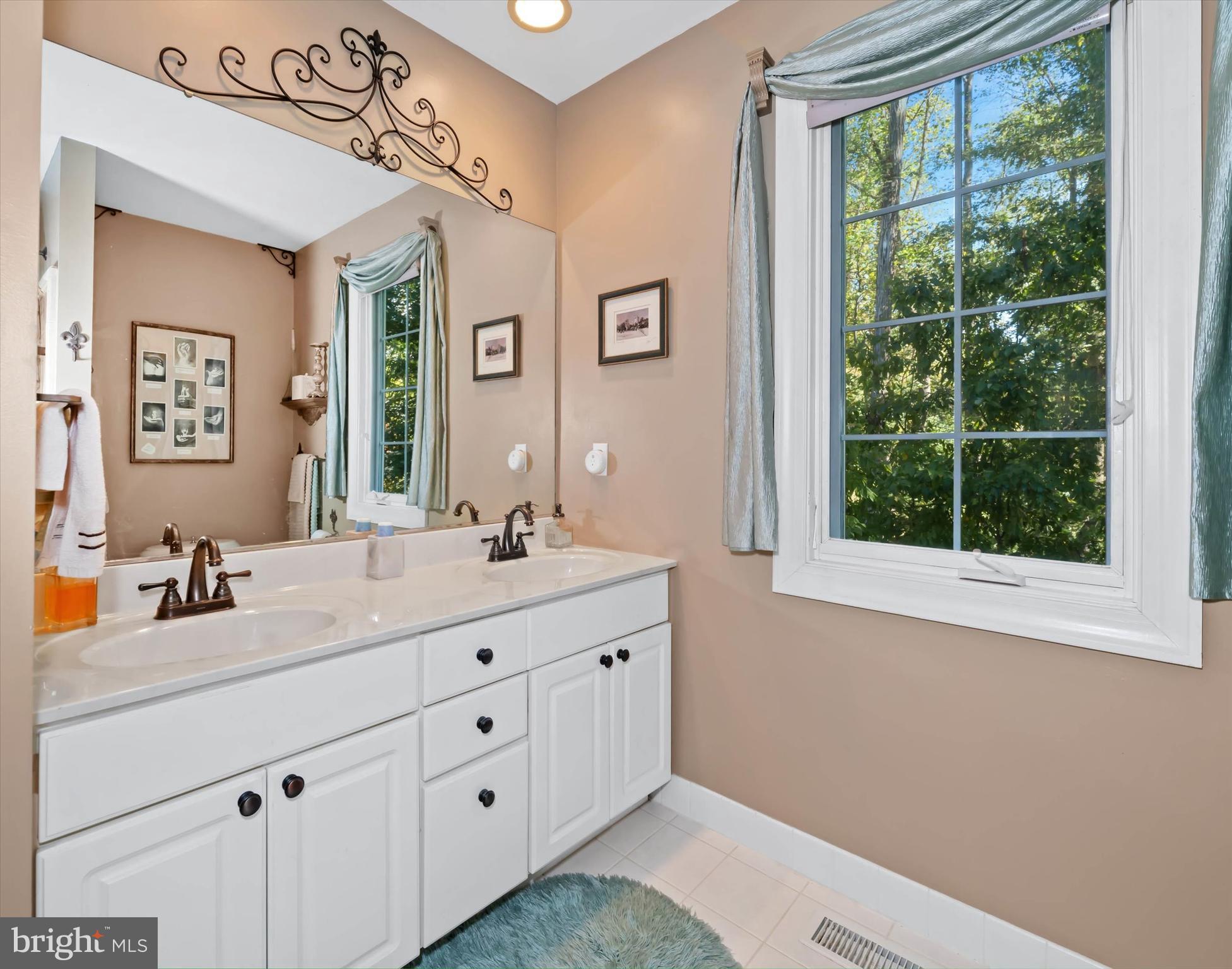 THE RIDINGS CHADDS - Residential