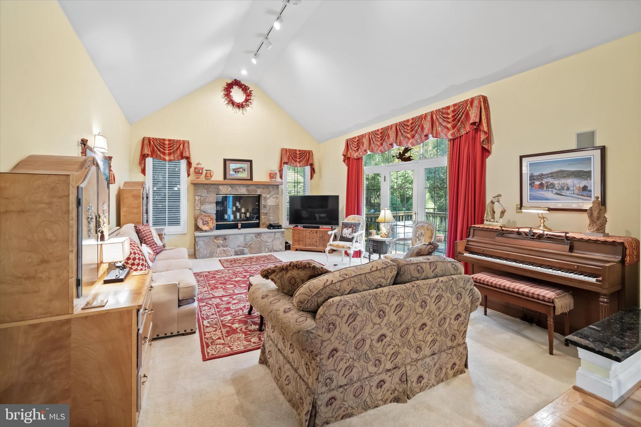 THE RIDINGS CHADDS - Residential