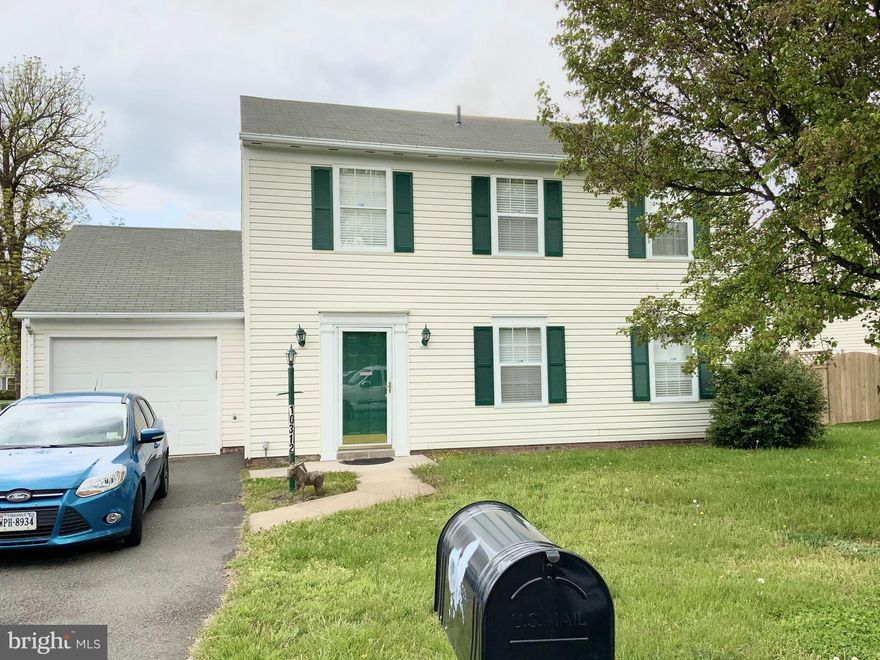 cHARMING COLONIAL WITH GENEROUS SIZED ROOM.  CONVENIENTLY LOCATED NEAR SHOPPING, SCHOOLS, MAIN COMMUTING ROUTES. FENCED LOT, ONE CAR GARAGE