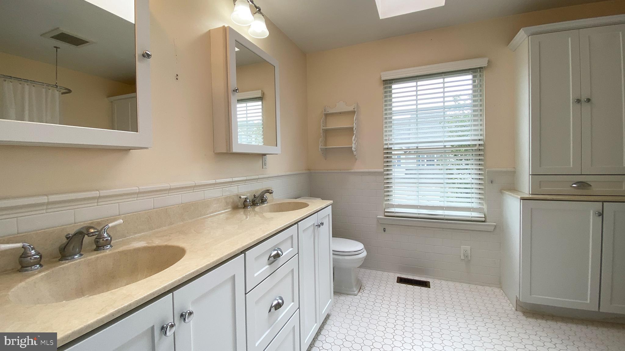 FIELDSTONE - Residential