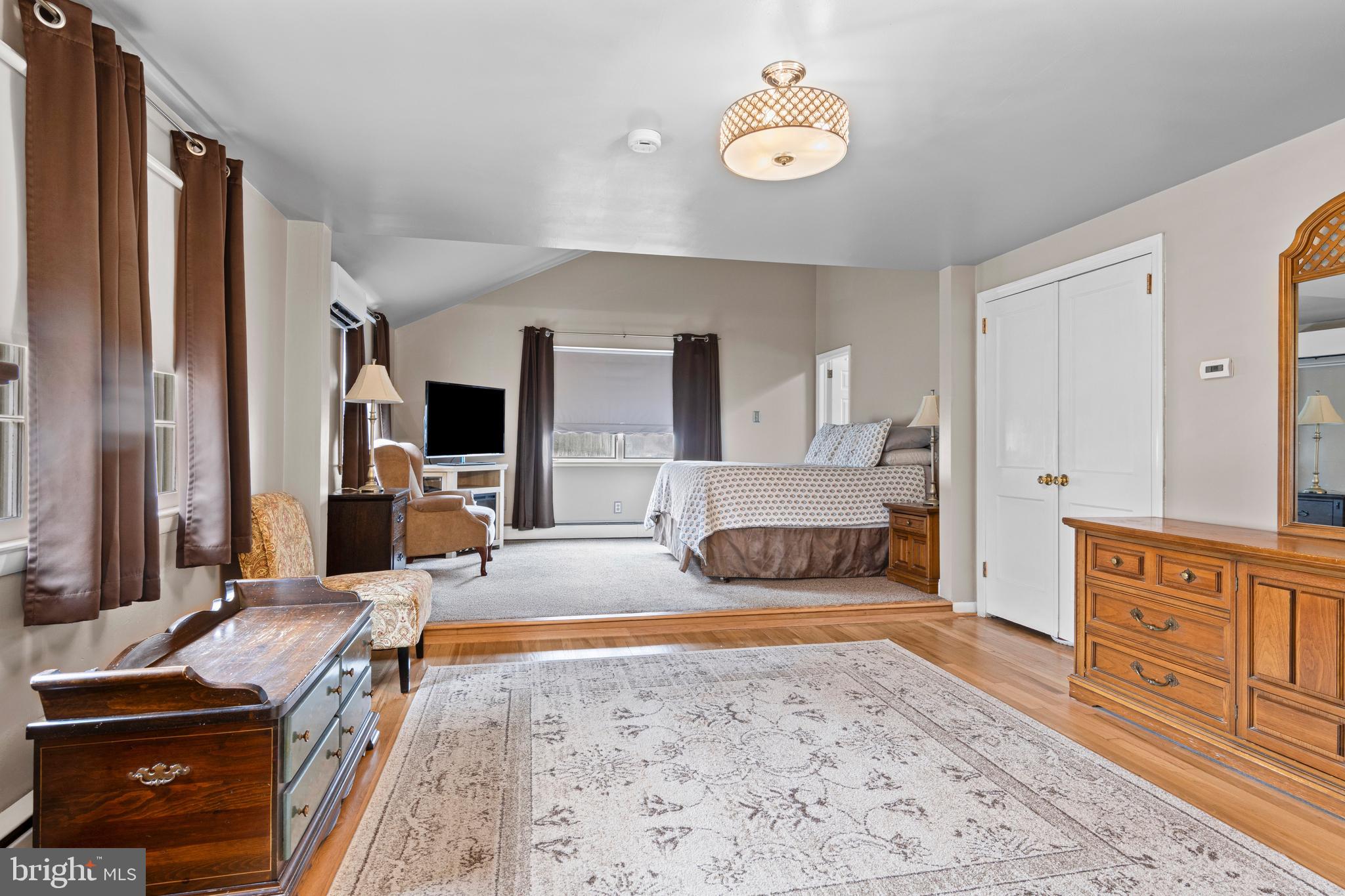 WHITEHORSE - Residential