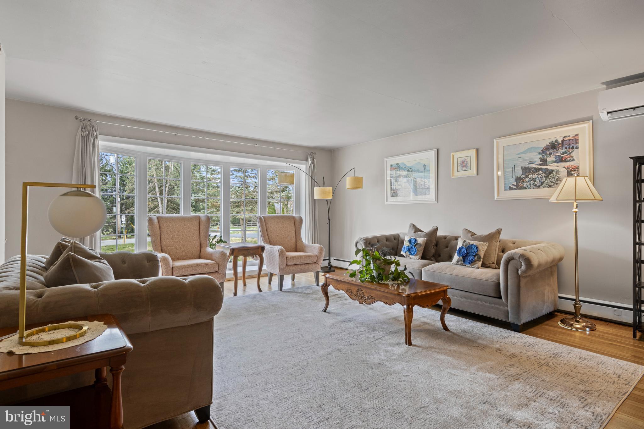 WHITEHORSE - Residential