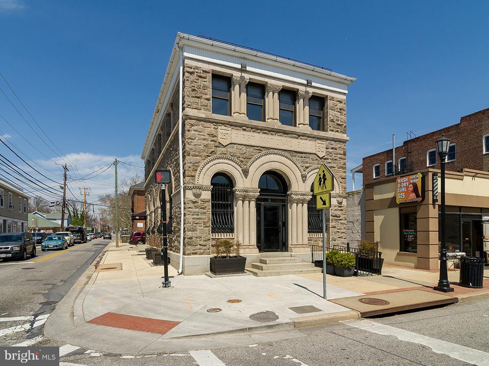 CATONSVILLE - Commercial Lease