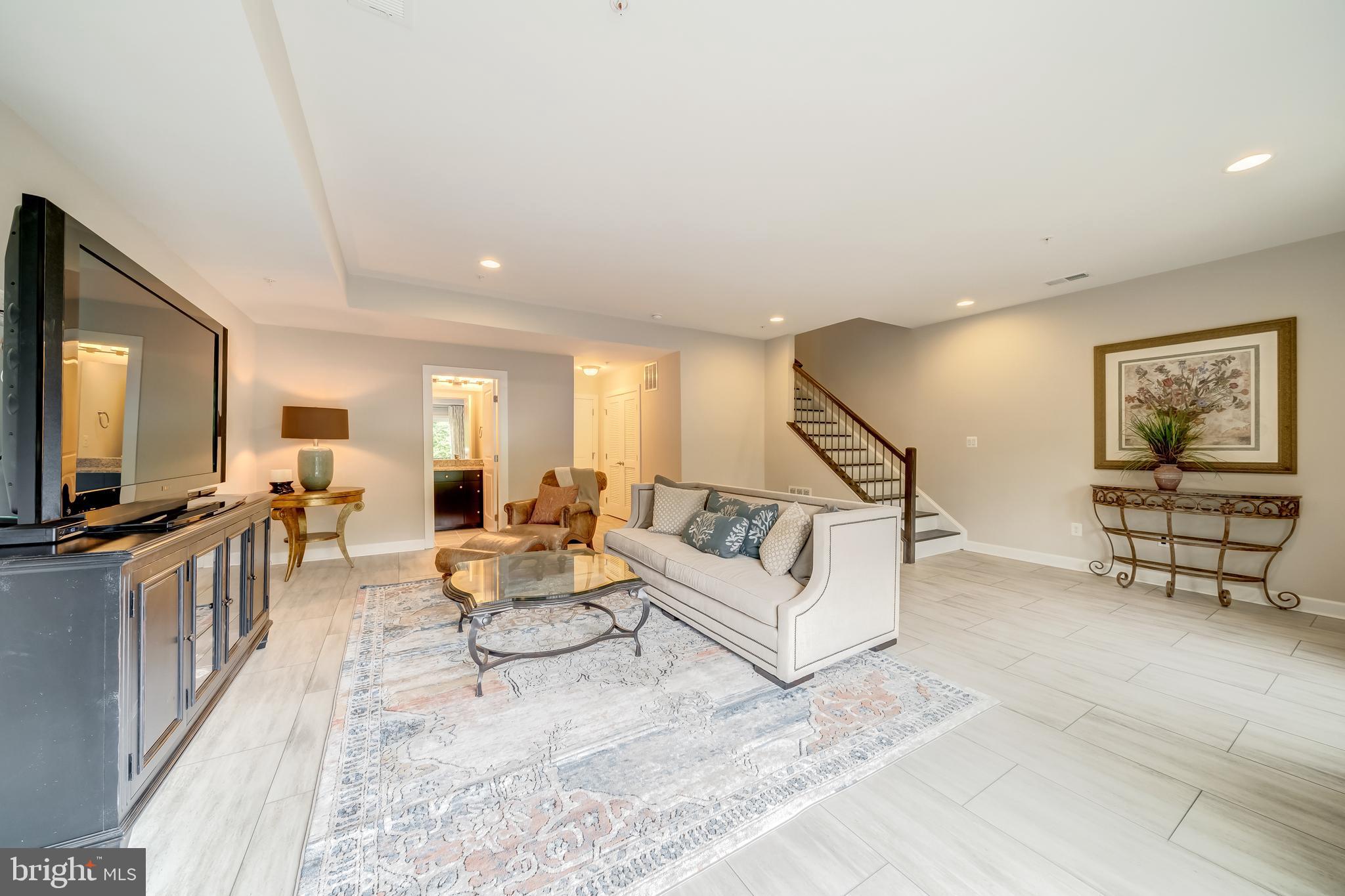 VILLAGE AT LEESBURG - Residential Lease