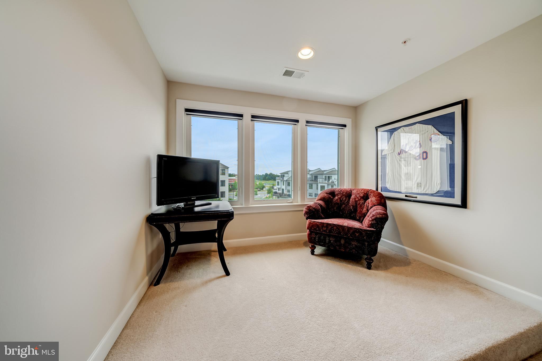 VILLAGE AT LEESBURG - Residential Lease