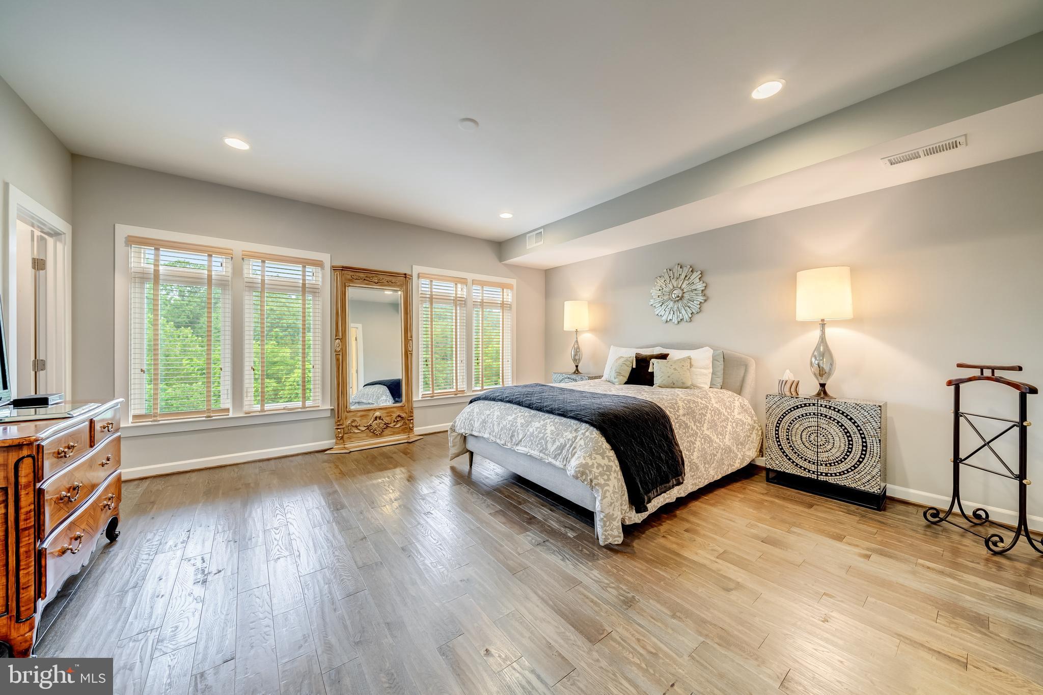 VILLAGE AT LEESBURG - Residential Lease