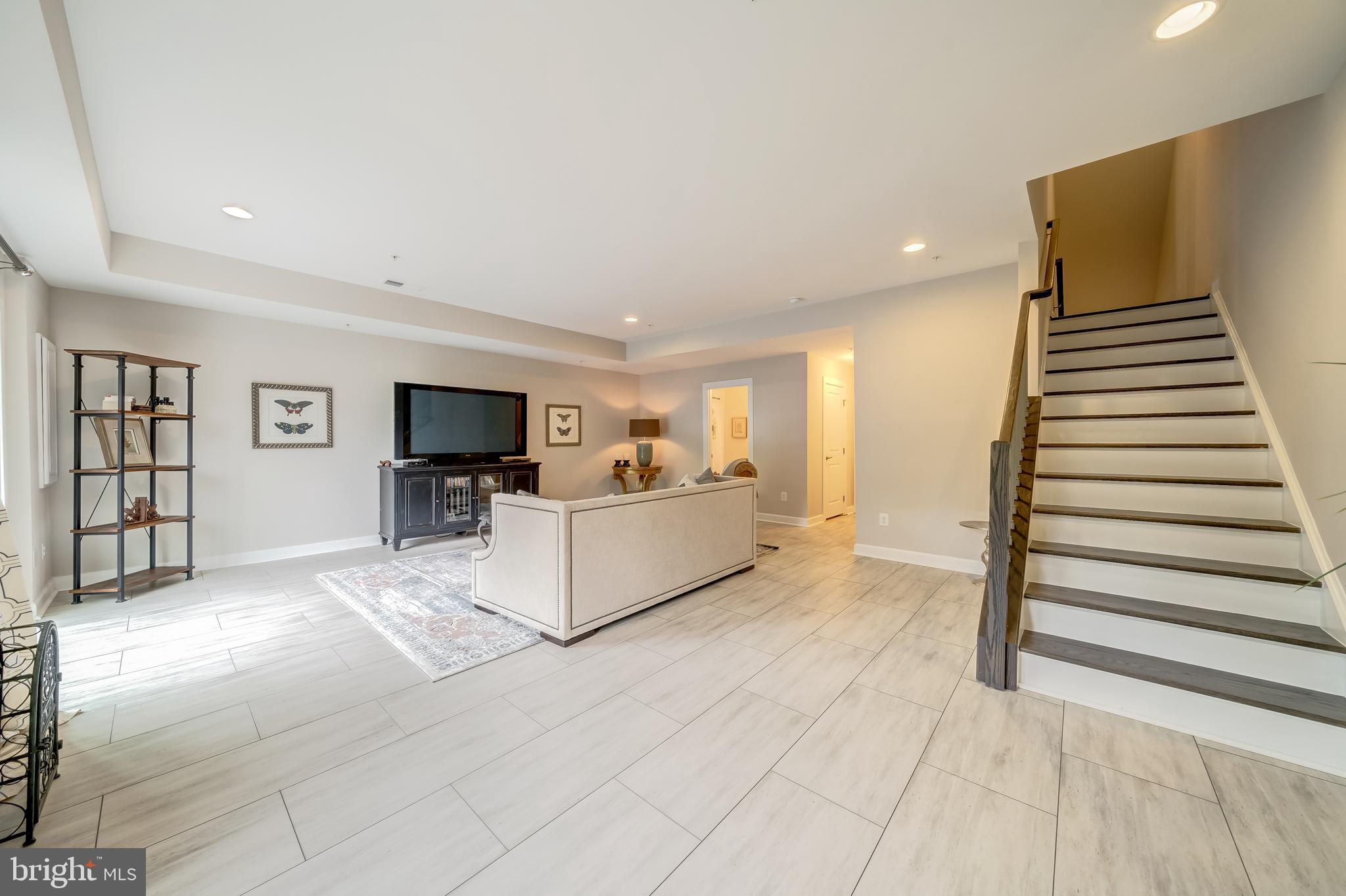 VILLAGE AT LEESBURG - Residential Lease