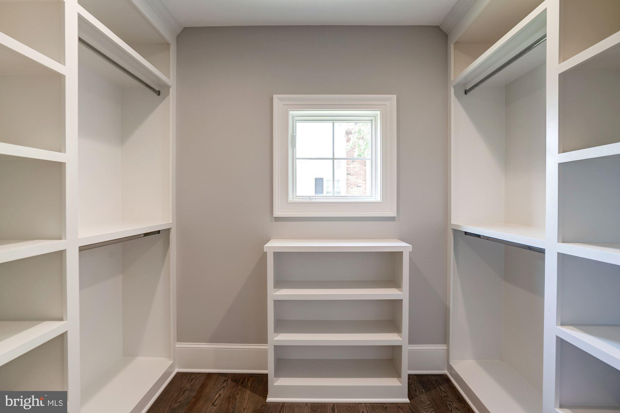 BEACON HILL - Residential