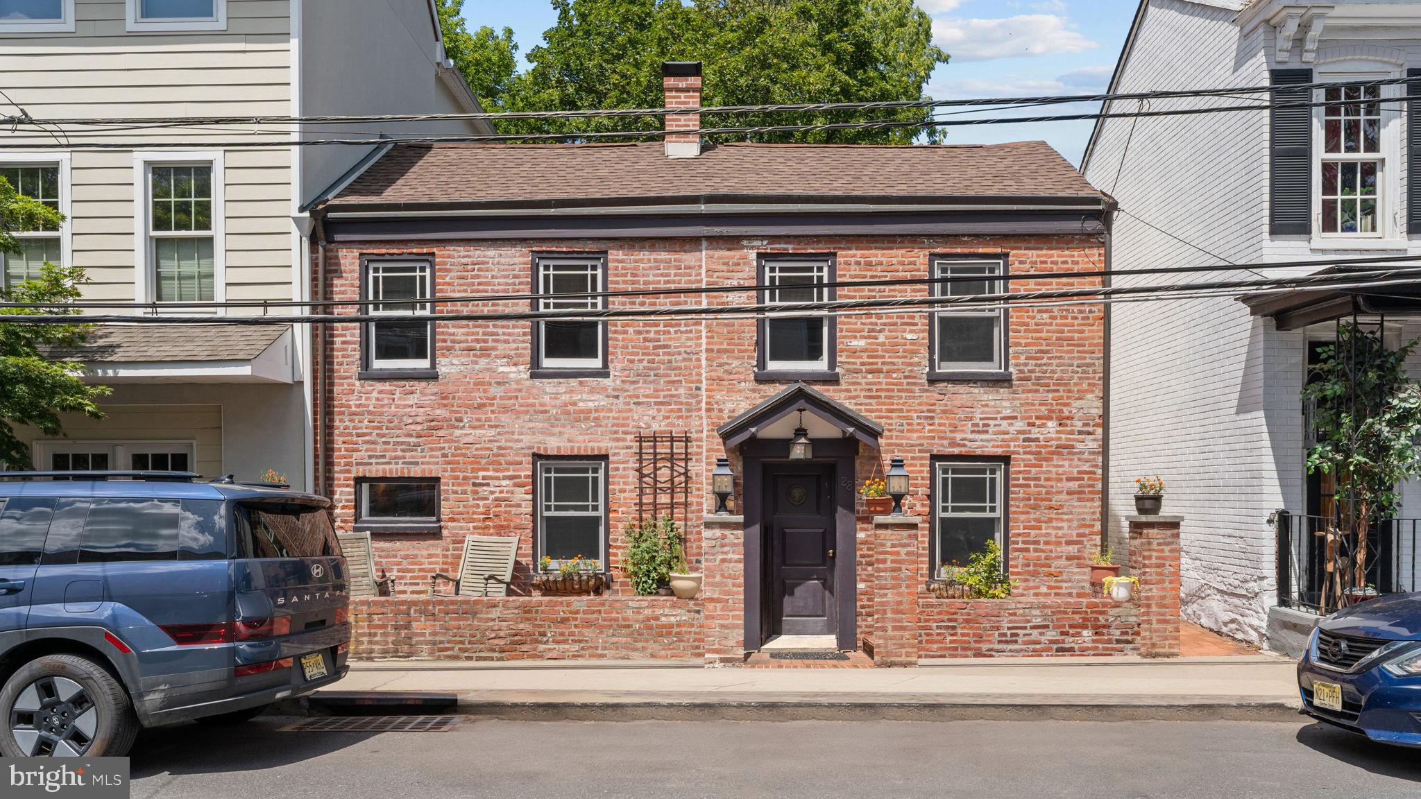 28 SWAN STREET