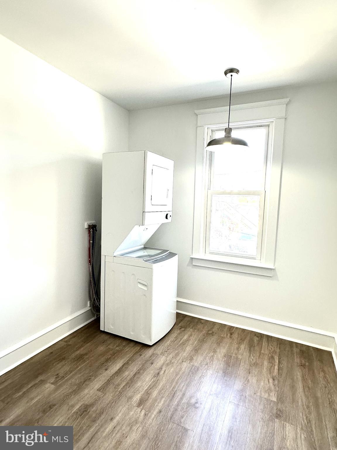 OAKMONT - Residential Lease