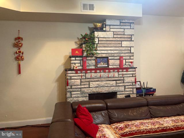 LOWER MOYAMENSING - Residential