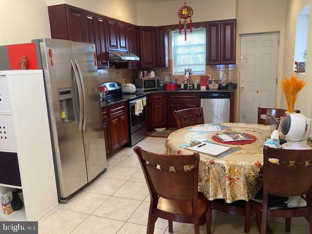 LOWER MOYAMENSING - Residential