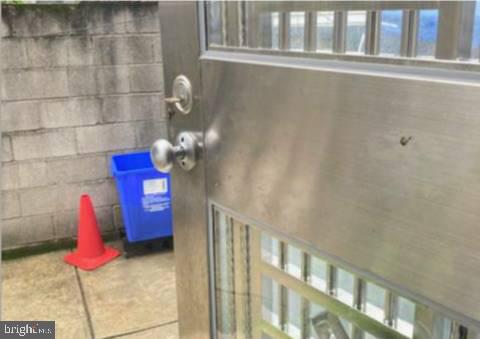 LOWER MOYAMENSING - Residential