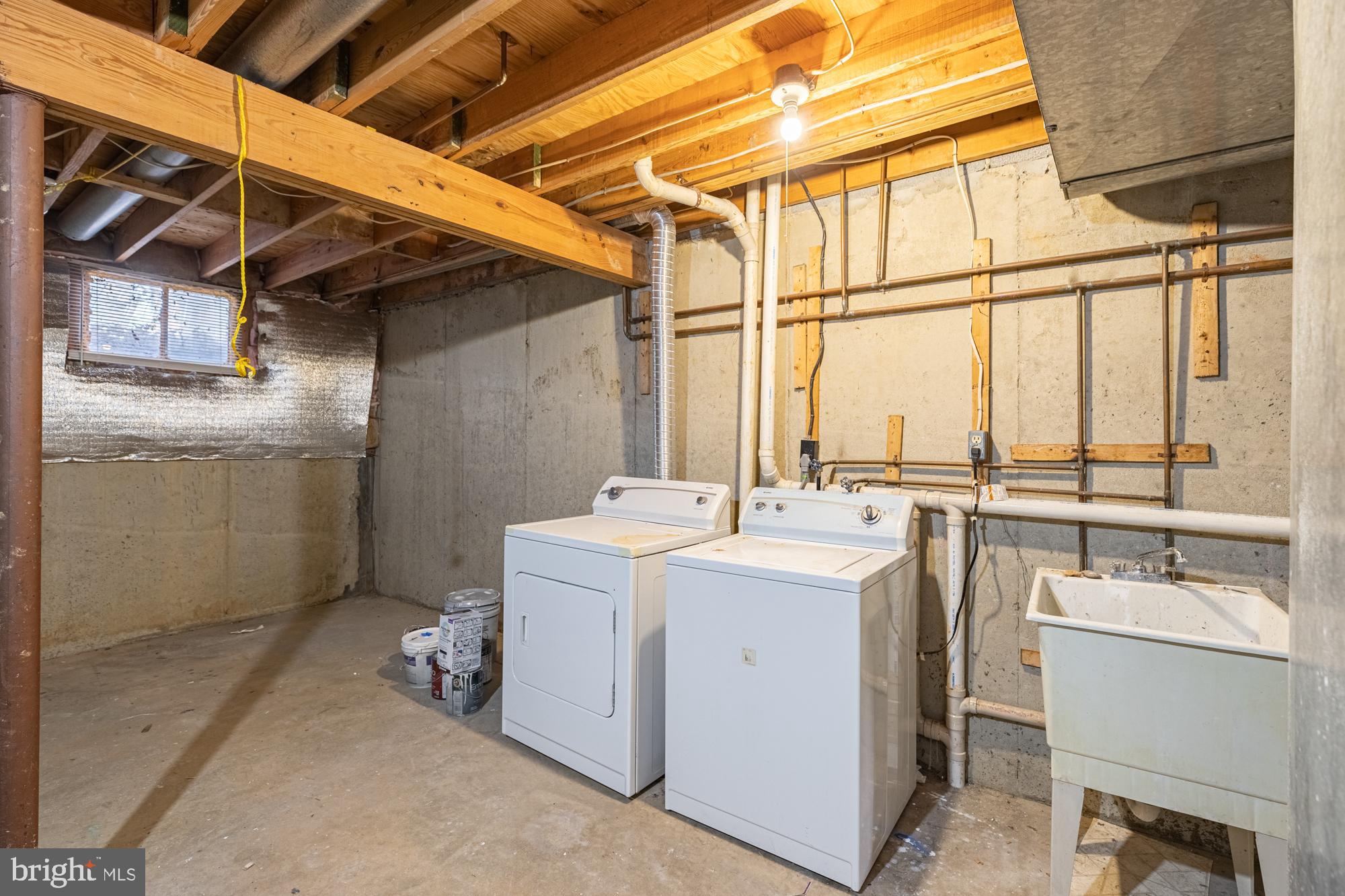 WINDGATE - Residential Lease