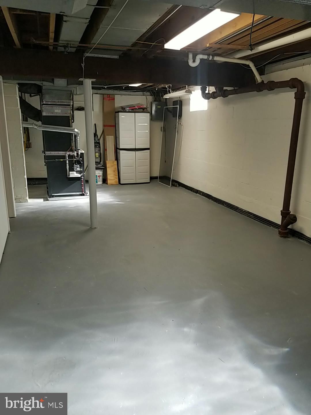 BALTIMORE HIGHLANDS - Residential