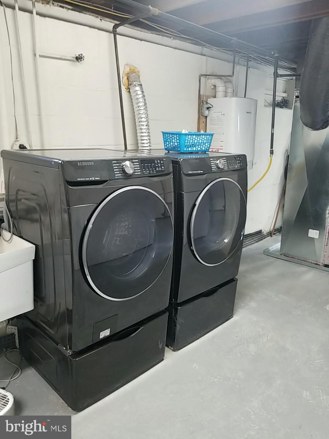 BALTIMORE HIGHLANDS - Residential