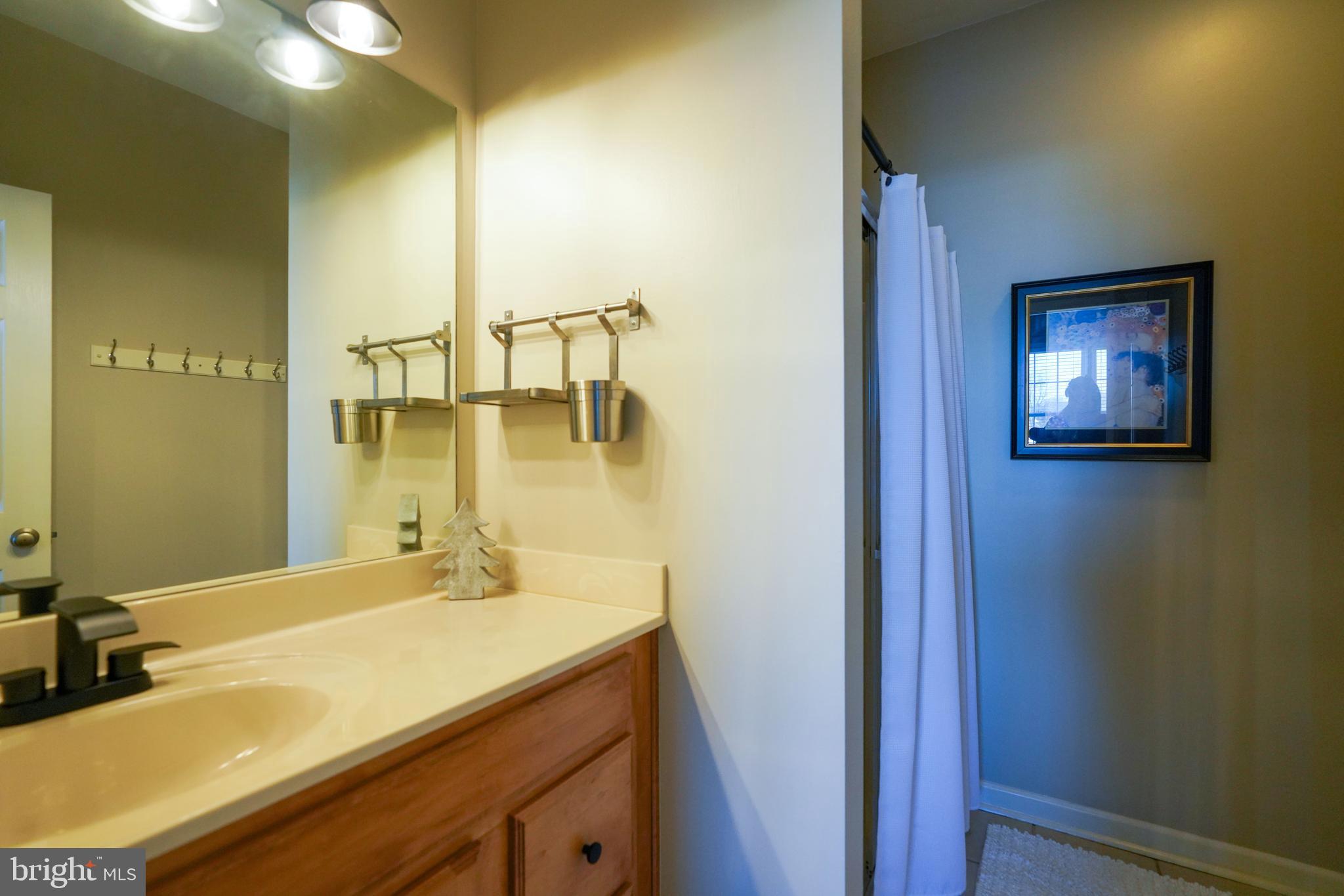 THE TIDES - Residential