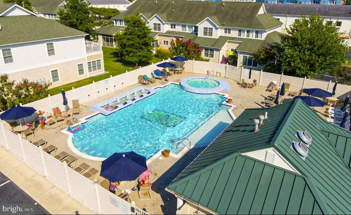 THE TIDES - Residential