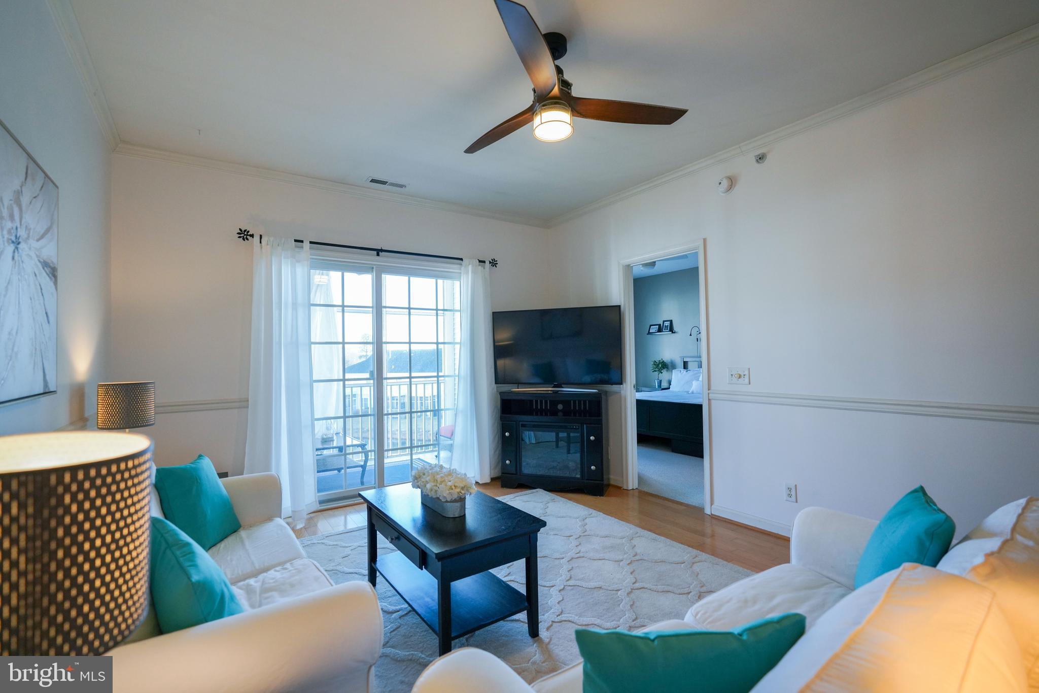 THE TIDES - Residential