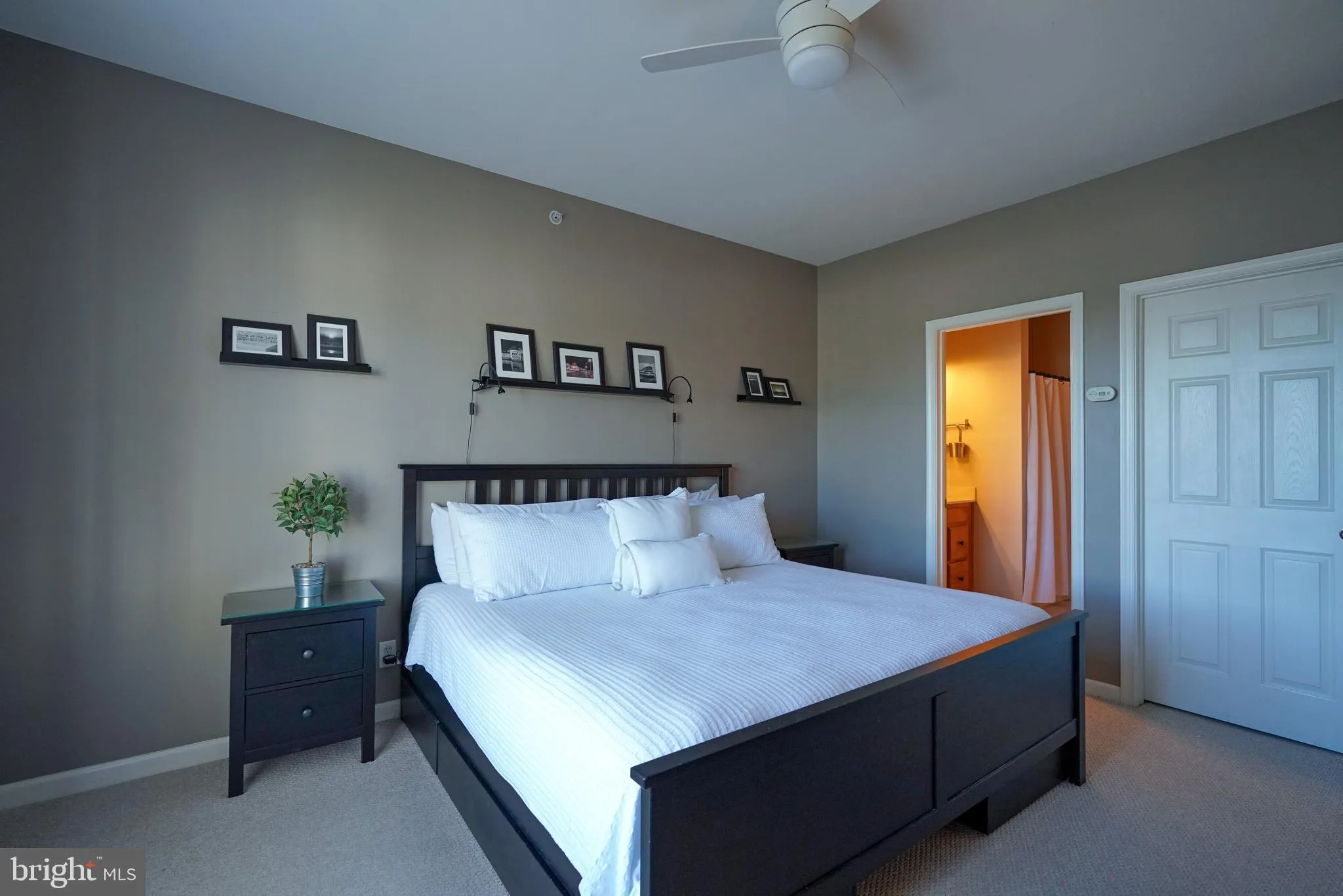 Rehoboth Beach, Delaware 19971, United States, 2 Bedrooms Bedrooms, ,2 BathroomsBathrooms,Residential,Active,232078