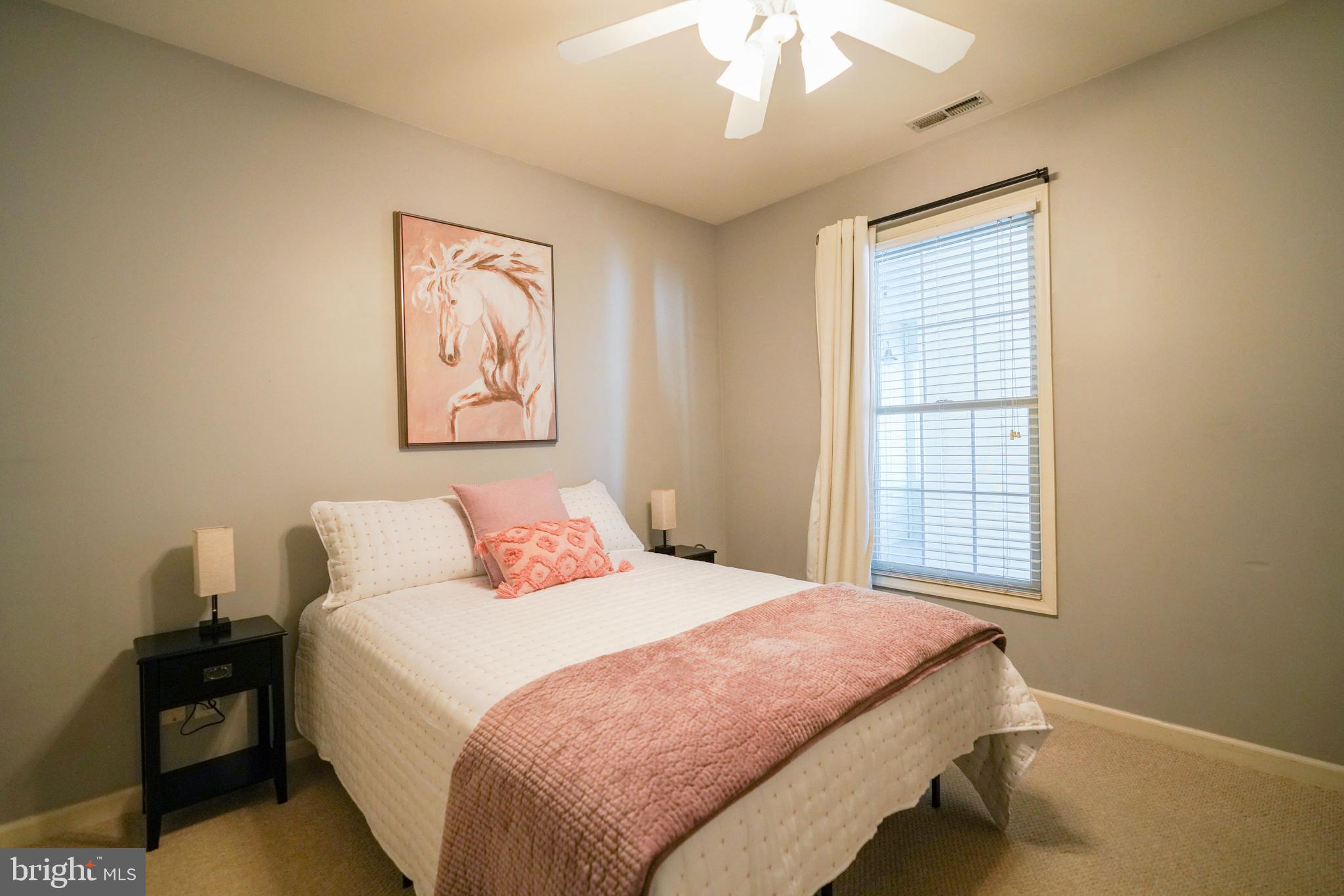 THE TIDES - Residential