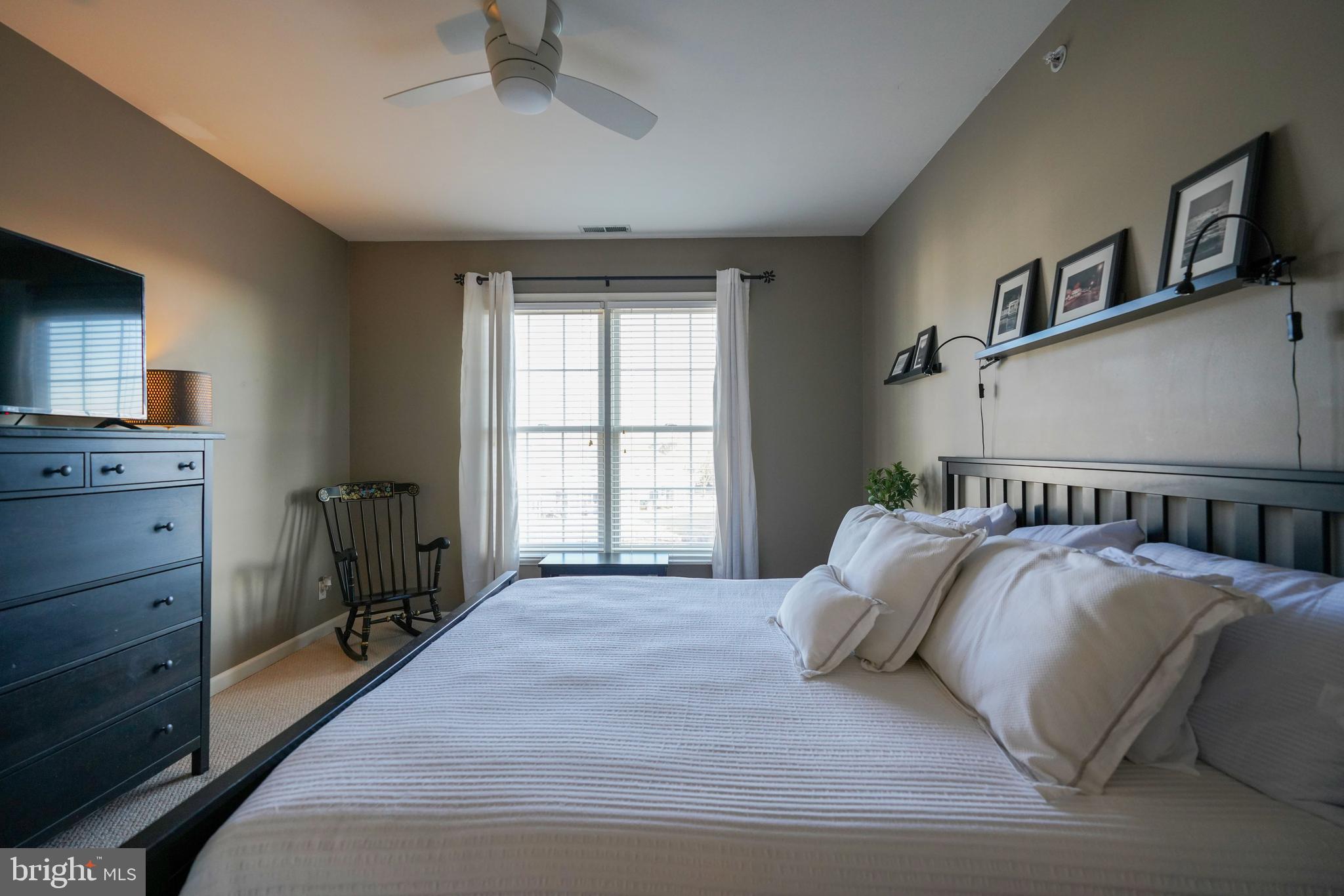 THE TIDES - Residential