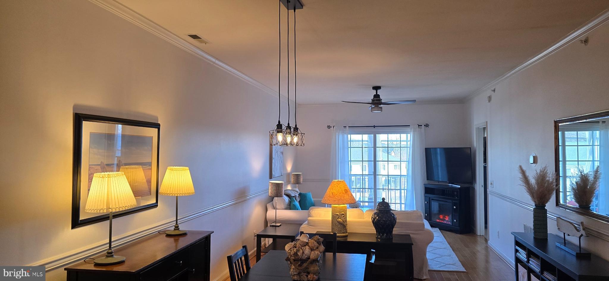 THE TIDES - Residential