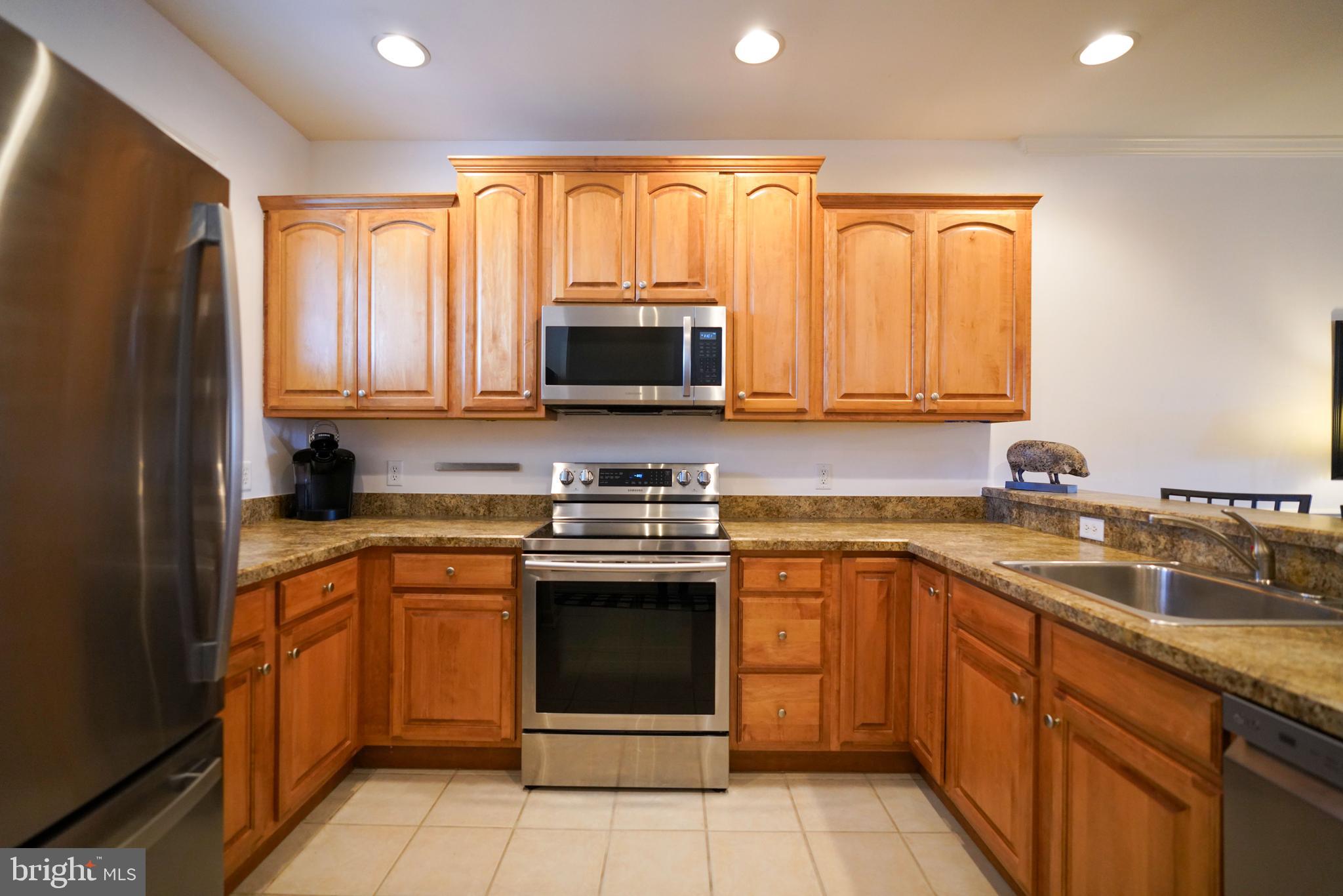 THE TIDES - Residential