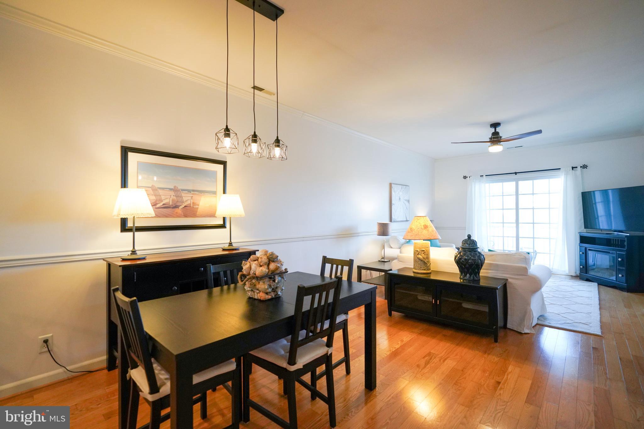 THE TIDES - Residential