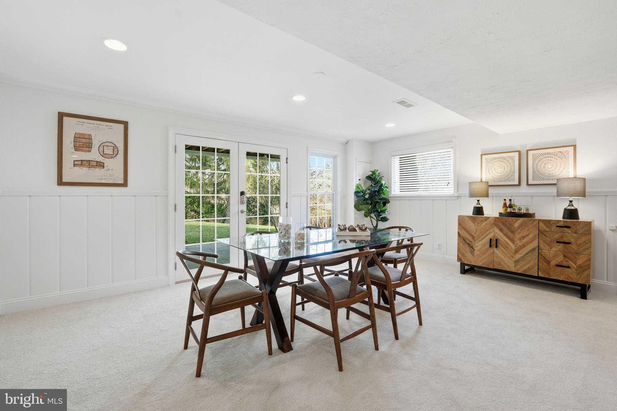 COUNTRY CLUB HILLS - Residential