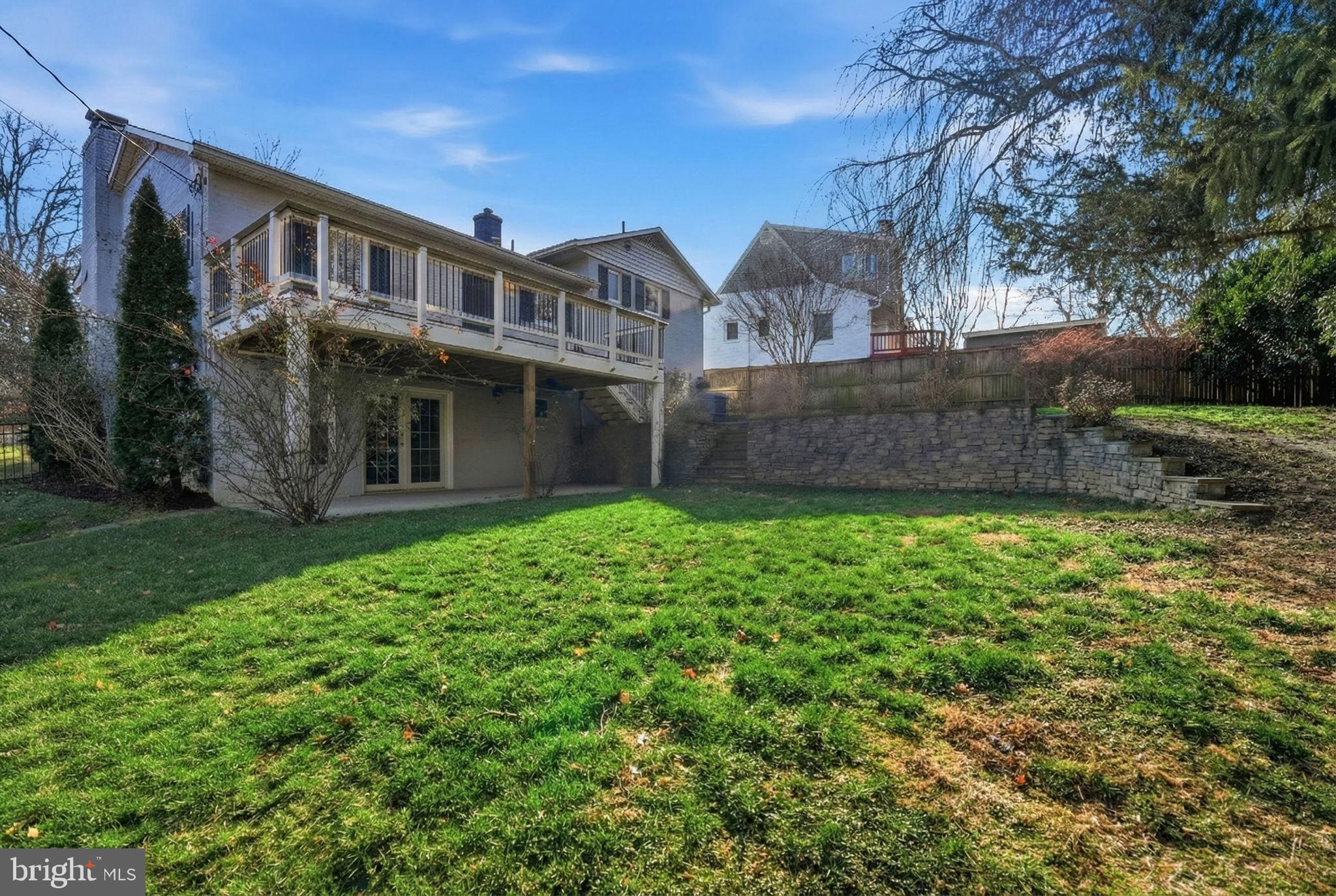 COUNTRY CLUB HILLS - Residential