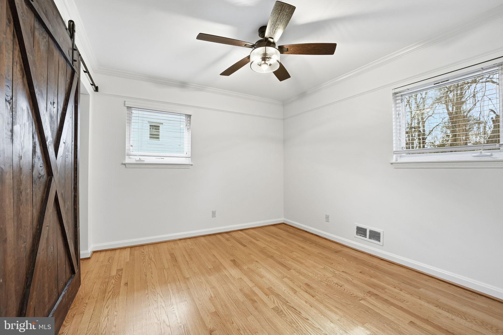 COUNTRY CLUB HILLS - Residential