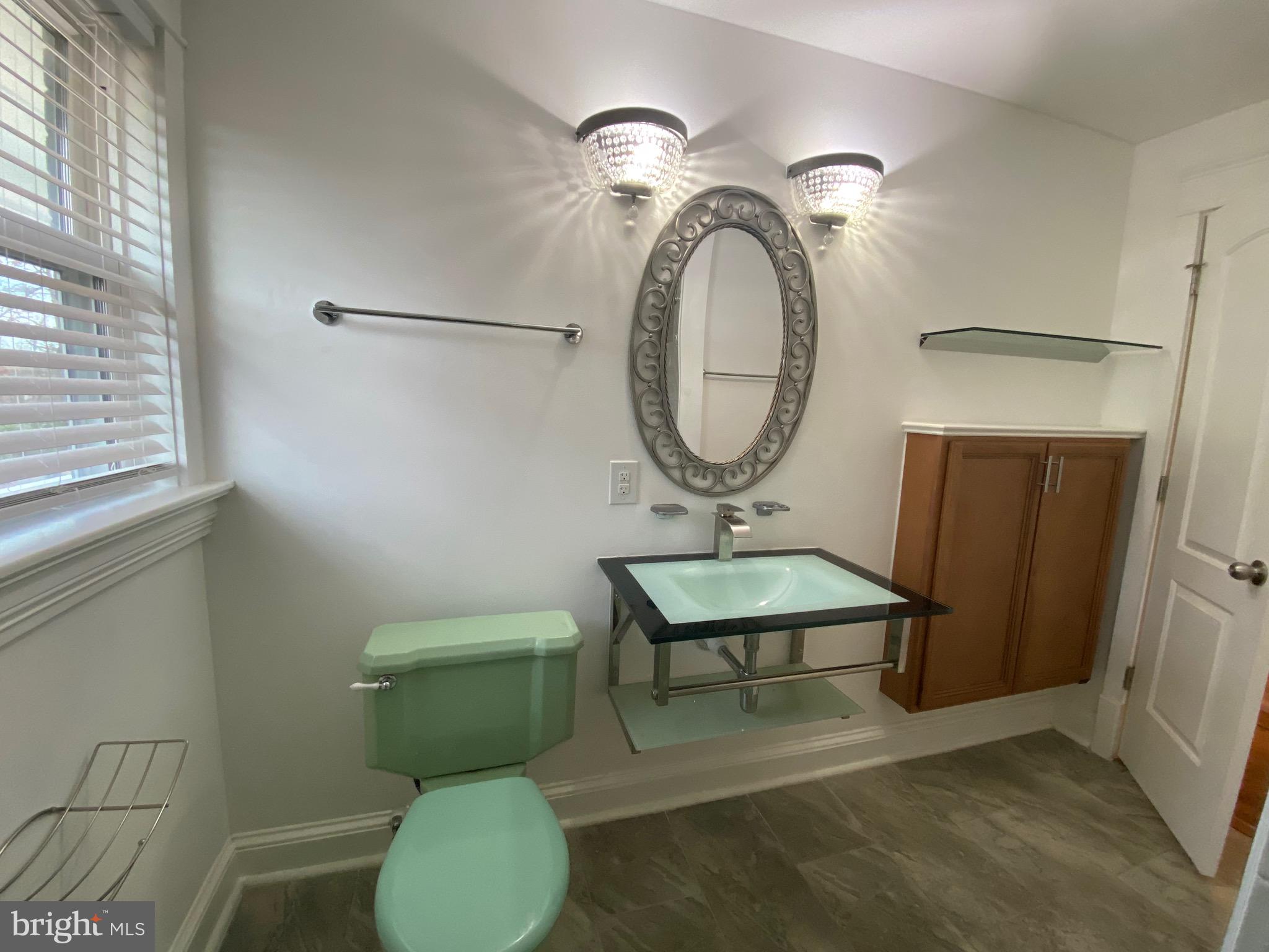 HUNGERFORD - Residential Lease