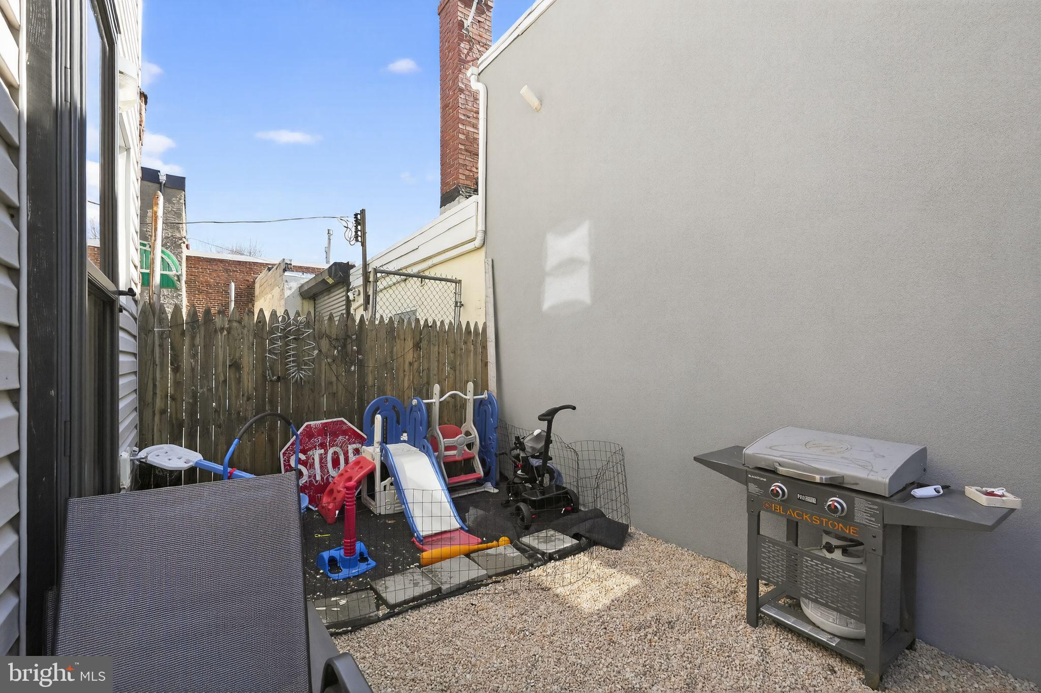 PORT RICHMOND - Residential