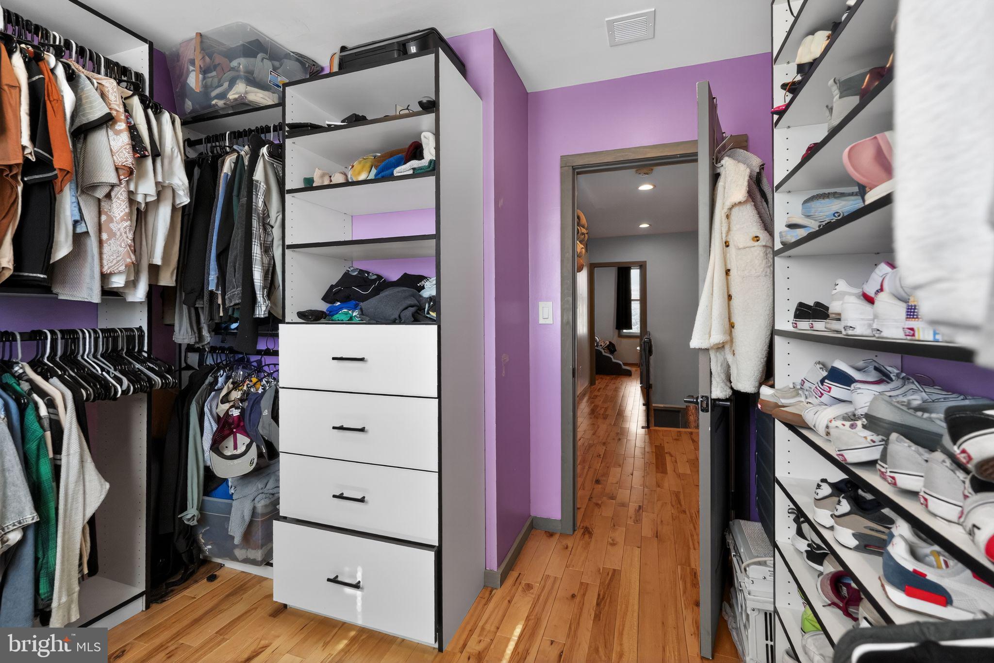 PORT RICHMOND - Residential