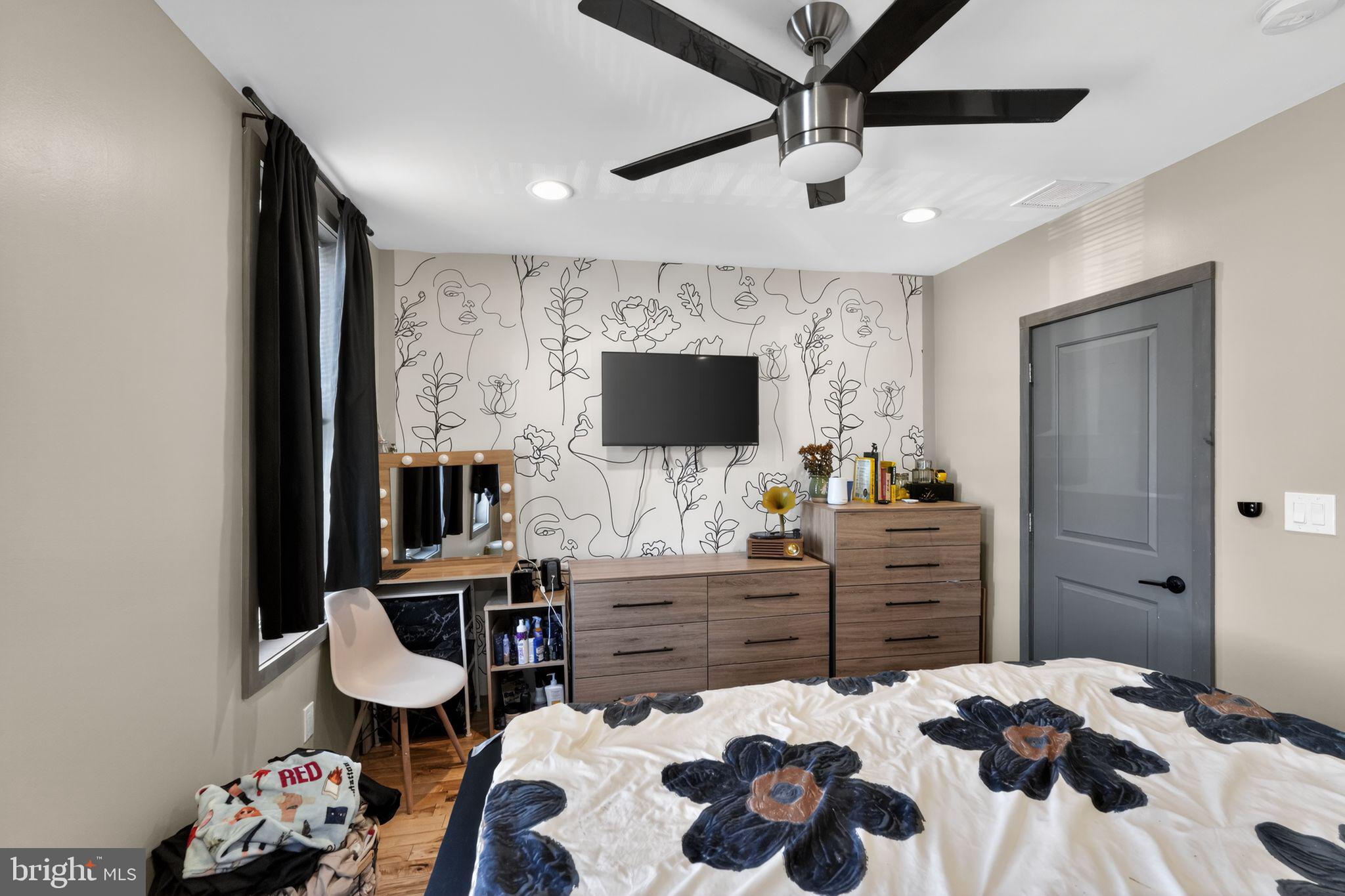 PORT RICHMOND - Residential