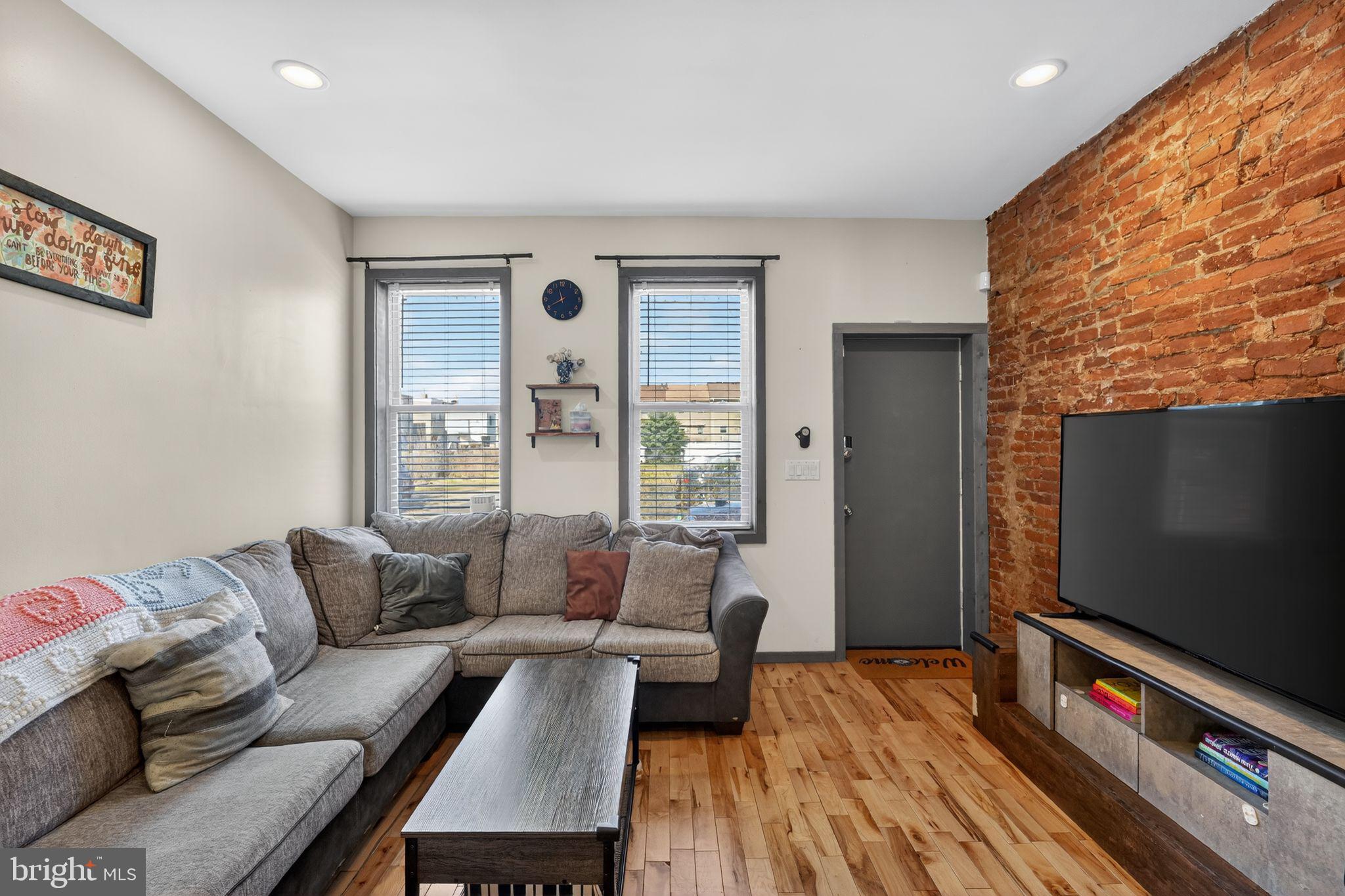 PORT RICHMOND - Residential