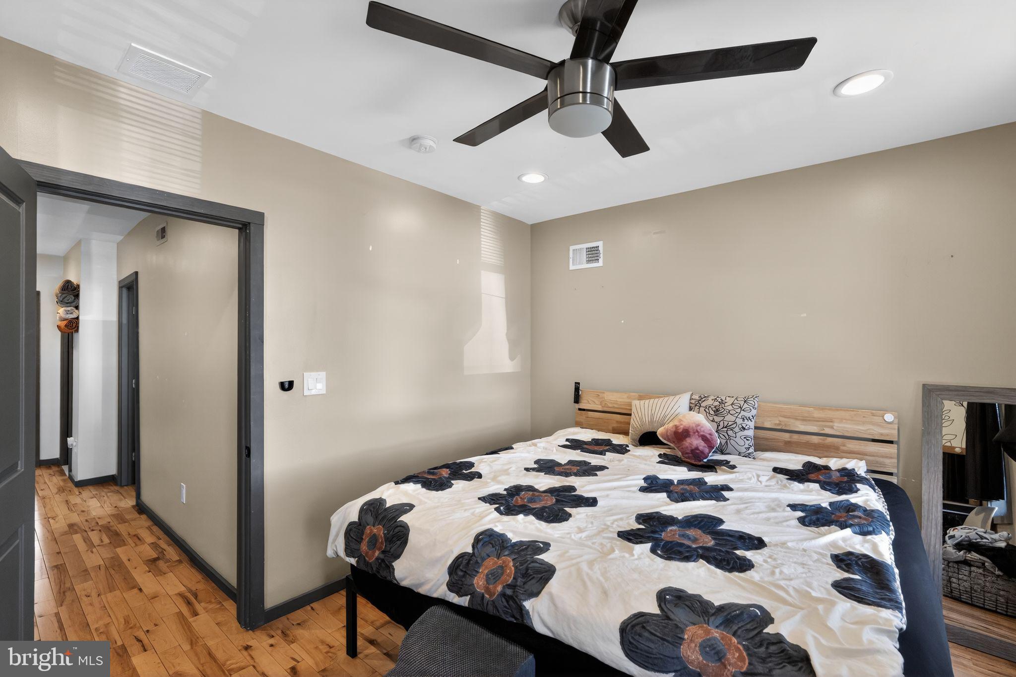 PORT RICHMOND - Residential