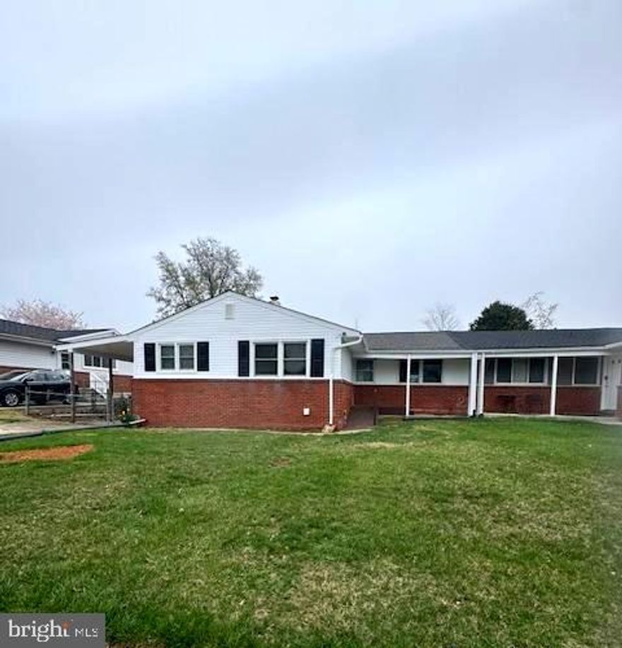 AWESOME RENOVATION!!!  3008 SQ FEET OF FINISHED LIVING SPACE!!!  6 BEDROOMS AND 3 FULL BATHS!!!  NEW LUXURY VINYL FLOORING THROUGHOUT!!  LARGE LIVING ROOM!!  SEPARATE DINING AREA!!!  NEW KITCHEN WITH  BREAKFAST BAR, CORIAN COUNTERTOPS AND STAINLESS APPLIANCES!!!  SUPERHUGE FAMILY ROOM IN LOWER LEVEL!!  LARGE LAUNDRY ROOM WITH EXTRA STORAGE SPACE!!  PETS CONSIDERED ON A CASE BY CASE BASIS!! AVAILABLE IMMEDIATELY!!