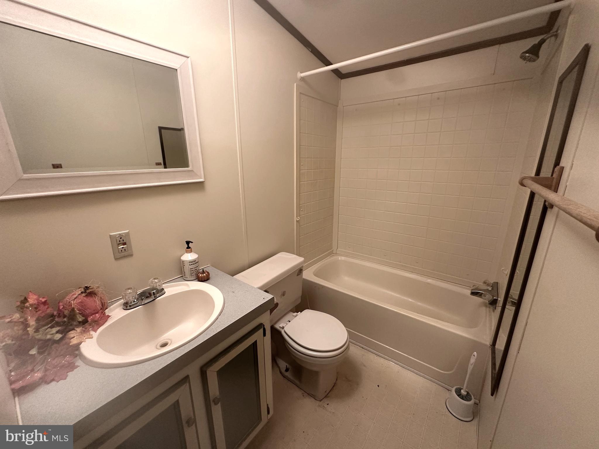 BIRDS CREEK - Residential