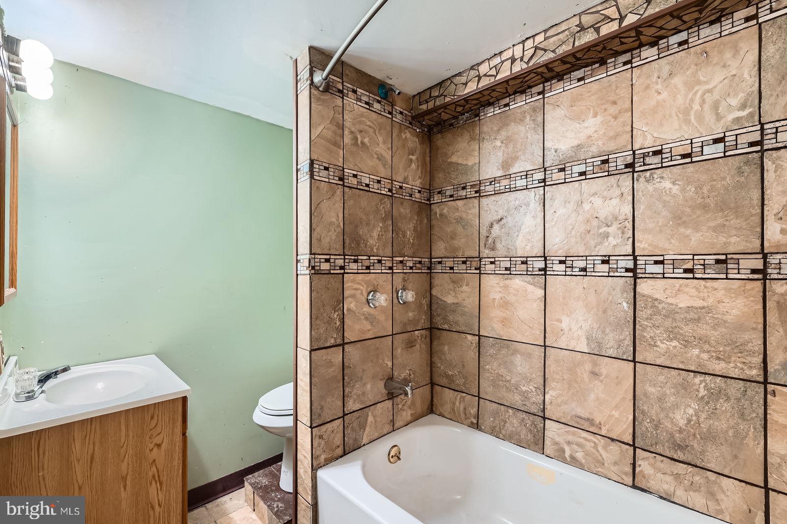 MADISON EASTEND - Residential