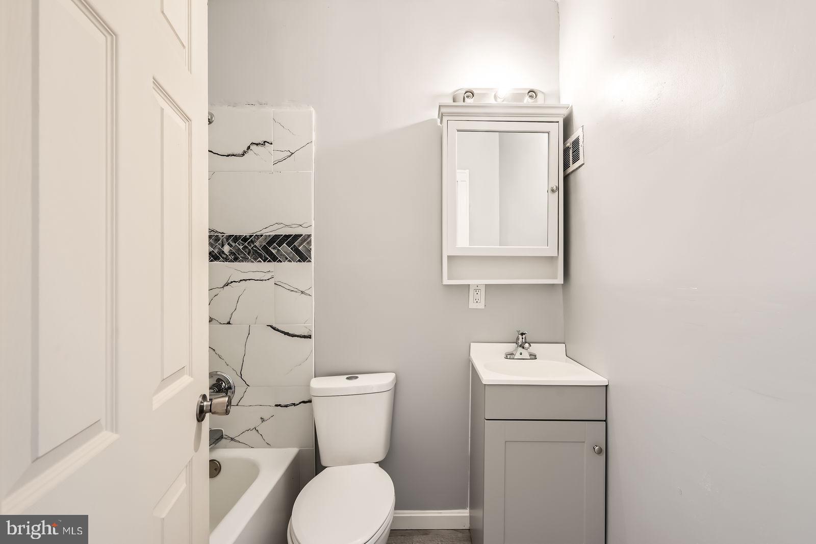 MADISON EASTEND - Residential