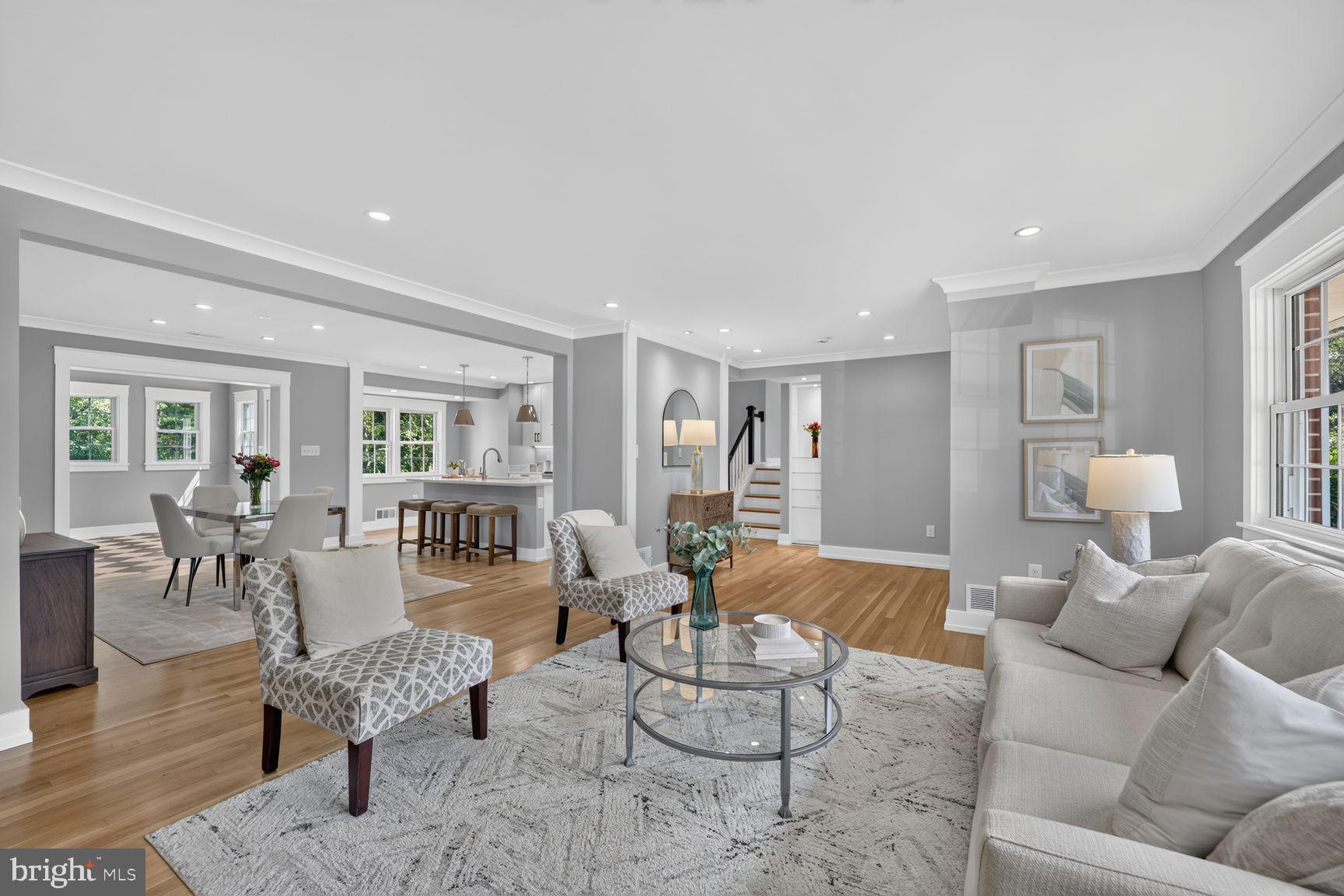 1915 SHANNON COURT