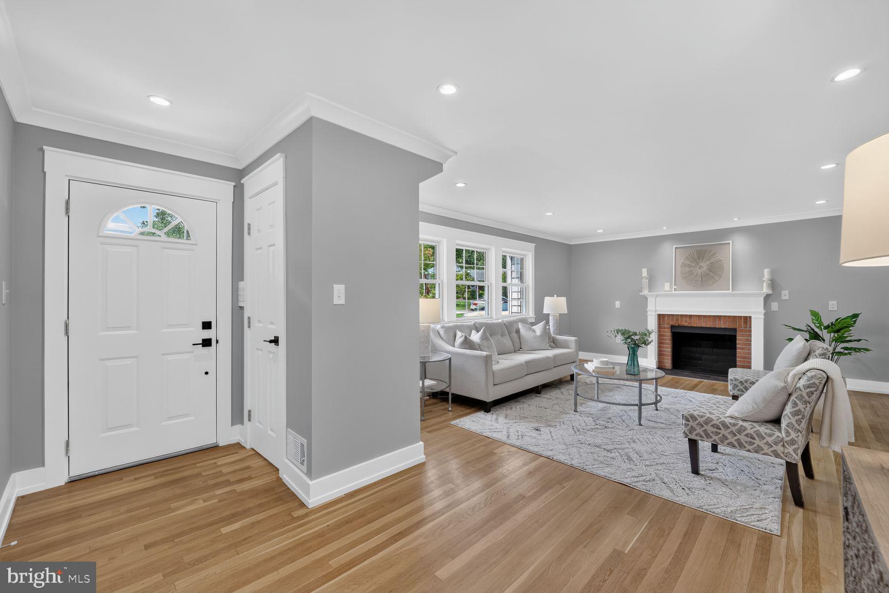 1915 SHANNON COURT