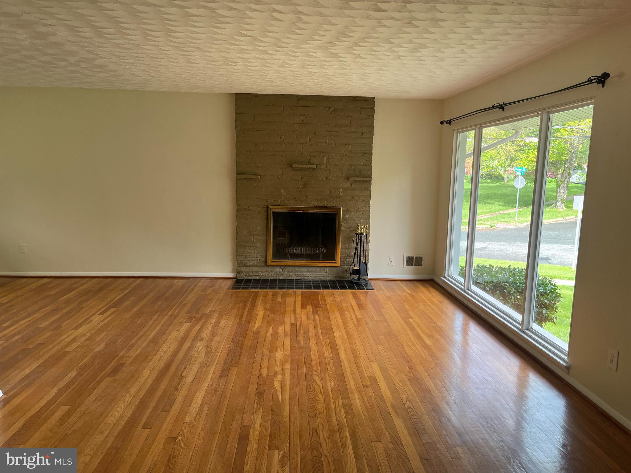 LONGMEADOW - Residential Lease