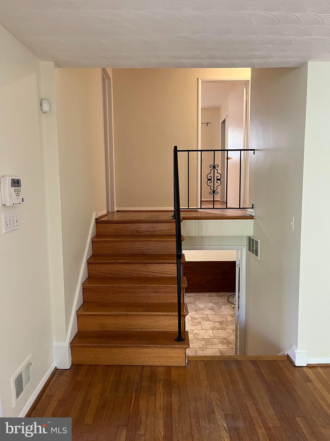 LONGMEADOW - Residential Lease