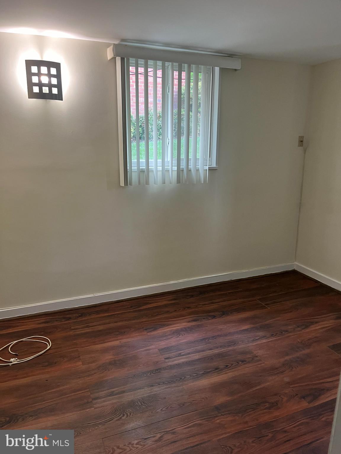 LONGMEADOW - Residential Lease