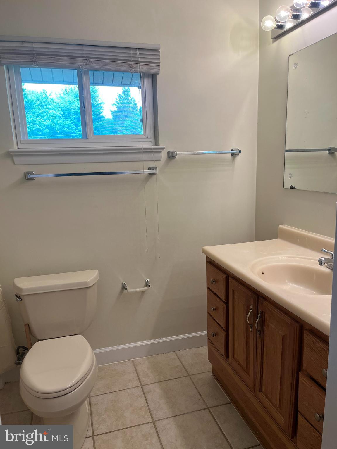 LONGMEADOW - Residential Lease