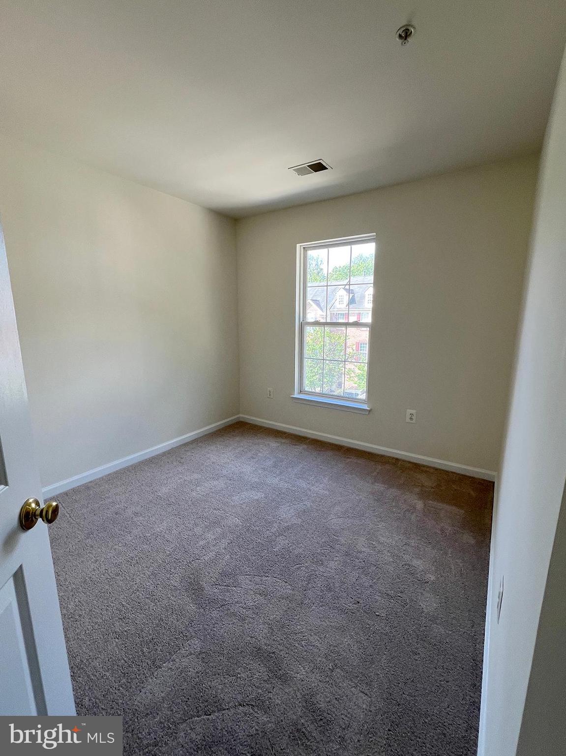 WOODVIEW VILLAGE - Residential Lease