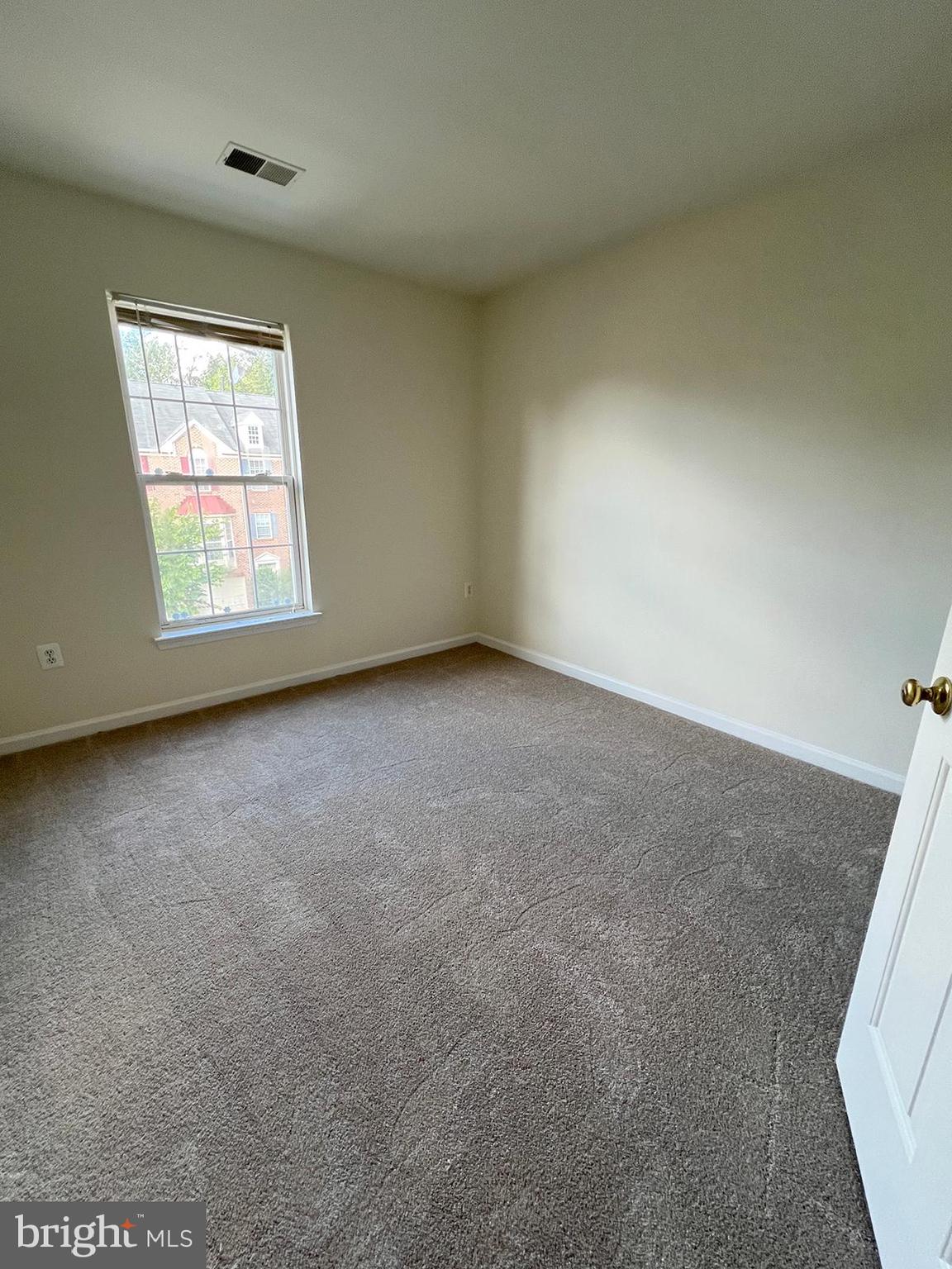 WOODVIEW VILLAGE - Residential Lease